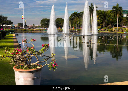 Water fountains, Rizal Park, Roxas Boulevard, Manila, Philippines Stock Photo