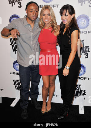 J.R. Martinez & Karina Smirnoff at the Ubisoft's JUST DANCE 3 Launch