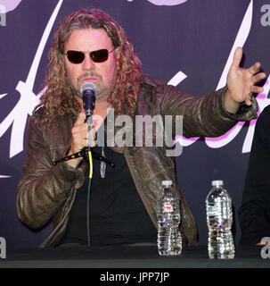 Fher Olvera Multi-Platinum and Grammy Winning Mexican Rock band 'Mana' are  inducted into Guitar Center's Historic RockWalk at Stock Photo - Alamy