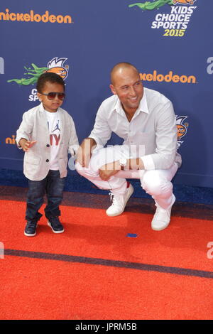 Derek Jeter Gets the Golden Slime at Kids' Choice Sports Awards 2015!:  Photo 3417954, 2015 Kids' Choice Sports Awards, Derek Jeter Photos