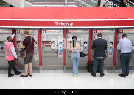 Ticket machines Liverpool Street Station, London Stock Photo
