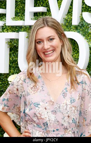 LOS ANGELES - AUG 1: Zoe Perry at the CBS TV Studios Summer Soiree TCA