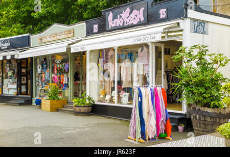 Small business clothes and craft shops in Gabriel's Wharf, South Bank, Southwark, London SE1 Stock Photo