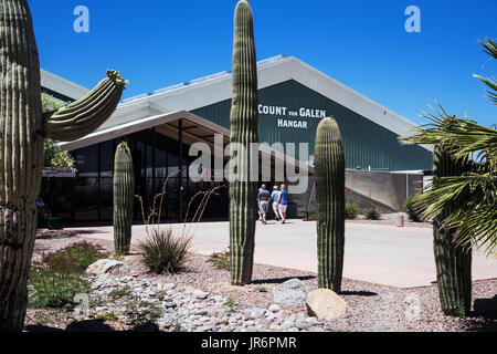 Entrance to one of four hangars  to  Pima Air & Space Museum to  Pima Air & Space Museum - largest non-government funded aviation and space museums in Stock Photo