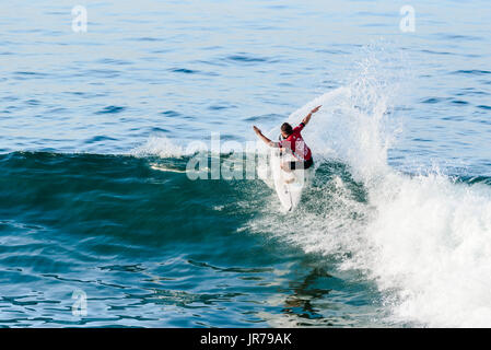 Huntington Beach, USA. 03 August, 2017. Frederico Morals (PRT) competes at the 2017 VANS US Open of Surfing. Credit: Benjamin Ginsberg/Alamy Live News. Stock Photo