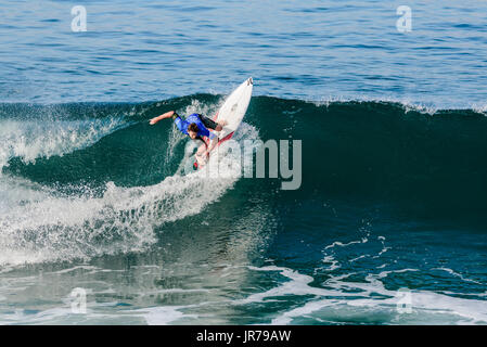 Huntington Beach, USA. 03 August, 2017. Brett Simpson (USA) competes at the 2017 VANS US Open of Surfing. Credit: Benjamin Ginsberg/Alamy Live News. Stock Photo