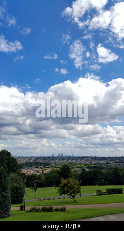 Alexandra Palace, North London, UK. 4th Aug, 2017. A view from Alexandra Palace, North London, on a day of sunny spells in the capital. Credit: Dinendra Haria/Alamy Live News Stock Photo