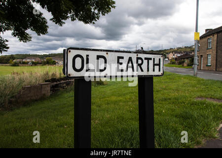 Unusual road sign for Old Earth in Elland, Halifax, West Yorkshire Stock Photo