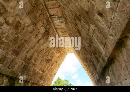 Corbel arch in The Nunnery Quadrangle in the Puuc style Maya ruins of Uxmal in the Yucatan Peninsula, Mexico Stock Photo