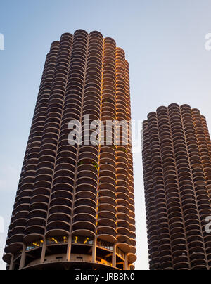 A view of the Marina City skyscapers in Chicago, Illinois. Stock Photo