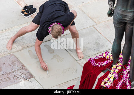 Huntington Beach, USA. 04 August, 2017. Surfing Hall of Fame induction ceremony of Mick Fanning (AUS) in front of Huntington Surf and Sport on Main Street, Huntington Beach, CA. Credit: Benjamin Ginsberg/Alamy Live News. Stock Photo