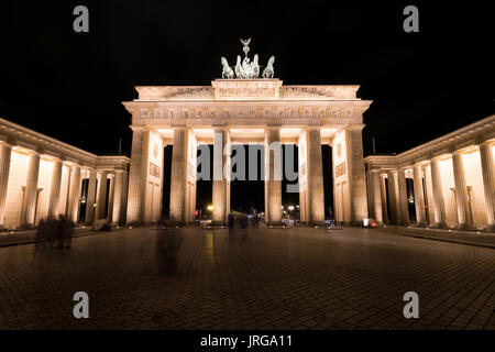 Berlin, Brandenburger Tor at night - Brandenburg Gate Stock Photo