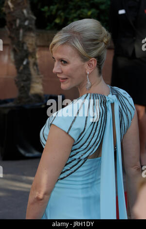 Worms, Germany. 04th Aug, 2017. German actress Eva Habermann poses for the cameras on the red carpet. Actors, politicians and other VIPs attended the opening night of the 2017 Nibelung Festival in Worms. The play in the 16. Season of the festival is called ‘Glow - Siegfried of Arabia' from Albert Ostermaier. Credit: Michael Debets/Pacific Press/Alamy Live News Stock Photo