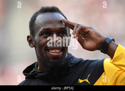 London, UK. 6th Aug, 2017. Usain Bolt of Jamaica (3rd) at the victory ceremony after the men's 100 m final at the IAAF World Championships in Athletics at the Olympic Stadium in London, UK, 6 August 2017. Photo: Rainer Jensen/dpa/Alamy Live News Stock Photo