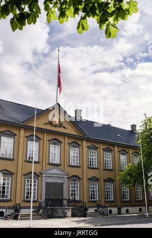 18th century Stiftsgarden Palace Royal Residence building. Munkegaten, Trondheim, Sør-Trøndelag, Norway, Scandinavia Stock Photo