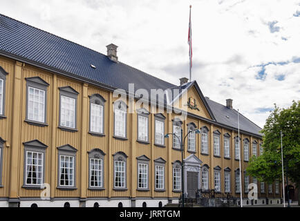 18th century Stiftsgarden Palace Royal Residence building. Munkegaten, Trondheim, Sør-Trøndelag, Norway, Scandinavia Stock Photo