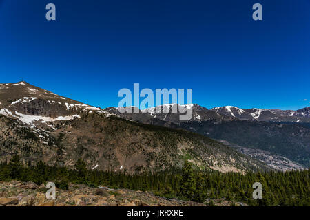 Trail Ridge Road is the name for a stretch of U.S. Highway 34 that traverses Rocky Mountain National Park from Estes Park, Colorado in the east to Gra Stock Photo