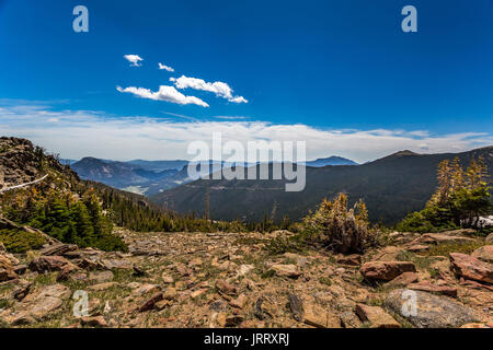 Trail Ridge Road is the name for a stretch of U.S. Highway 34 that traverses Rocky Mountain National Park from Estes Park, Colorado in the east to Gra Stock Photo