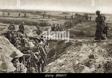 British troops advancing on Cambrai, WW1 Stock Photo