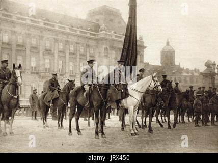 King Albert, Prince Albert & Prince of wales (future Edward VIII) reviewing British troops in Brussels Stock Photo