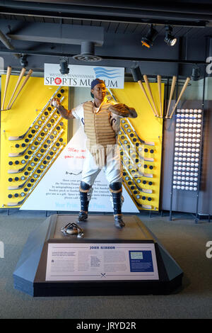 Franco Harris making the immaculate reception Western Pennsylvania Sports  Museum in the Heinz History Center, Pittsburgh, USA Stock Photo - Alamy