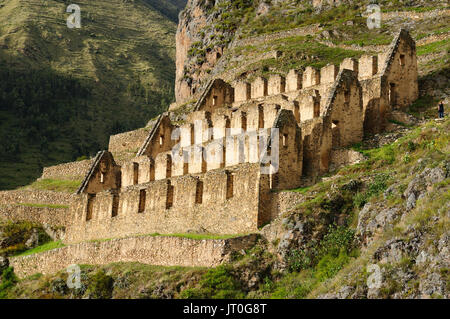 Peru, Ollantaytambo, Pinkulluna Inca ruins in the sacred valley in the Peruvian Andes. Stock Photo