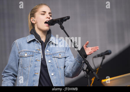 Inaugural TRNSMT Festival with live bands at Glasgow Green in Glasgow from 7th - 9th July.  Featuring: Hannah Reid, London Grammar Where: Glasgow, United Kingdom When: 07 Jul 2017 Credit: Euan Cherry/WENN.com Stock Photo