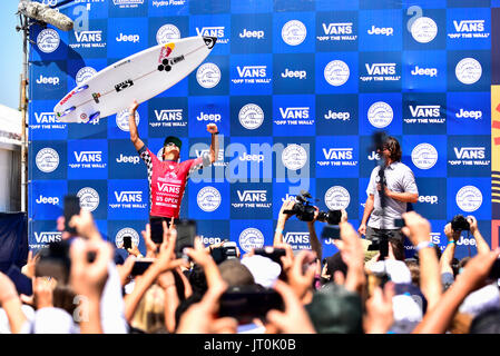 Huntington Beach, USA. 06 August, 2017. Local surfer and WSL CT veteran Kanoa Igarashi (USA) wins the 2017 VANS US Open of Surfing in Huntington Beach, CA. Credit: Benjamin Ginsberg/Alamy Live News. Stock Photo