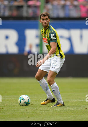 Hamburg, Germany. 06th Aug, 2017. Barcelona's Leo Baptistao in action during the friendly soccer match between Hamburger SV and Espanyol Barcelona in the Volkspark Stadium in Hamburg, Germany, 06 August 2017. Photo: Daniel Reinhardt/dpa/Alamy Live News Stock Photo