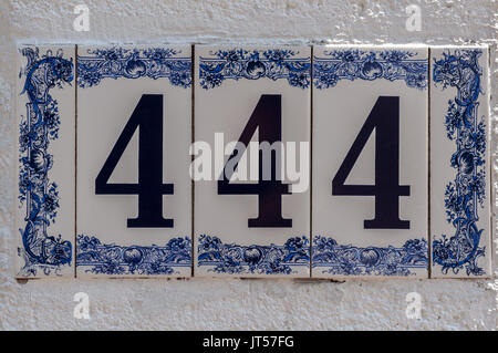 超人気 number-444-street-number- 書