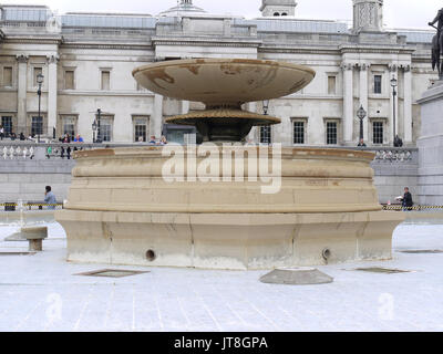 London, UK, 8th Aug, 2017. Fountains in Trafalgar Square drained and statues being cleaned. Credit: WFPA/Alamy Live News Stock Photo