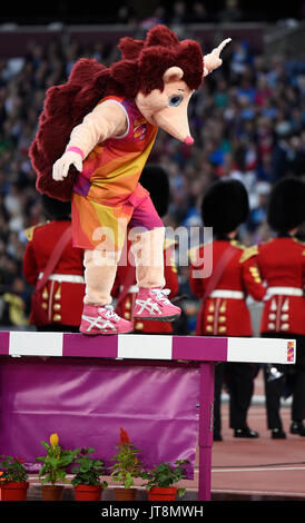 London, UK. 8th Aug, 2017. The mascot 'Hero the hedgehog' balances on a hurdle at the IAAF World Championships, in London, UK, 8 August 2017. Photo: Rainer Jensen/dpa/Alamy Live News Stock Photo