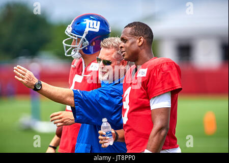 East Rutherford, New Jersey, USA. 08th Aug, 2017. New York Giants' quarterback coach Frank Cignetti Jr talks with Gene Smith (3) during practice at the Quest Diagnostics Training Center in East Rutherford, New Jersey. Credit: Cal Sport Media/Alamy Live News Stock Photo