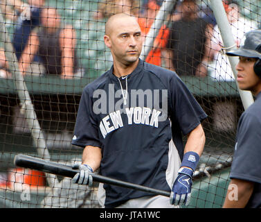 New York Yankees shortstop Derek Jeter (2) leaves the batting cage after  taking batting practice prior to the game against the Baltimore Orioles at  Oriole Park at Camden Yards in Baltimore, MD on July 12, 2014. Credit: Ron  Sachs / CNP /MediaPunch