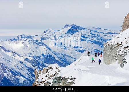 Piste skiers, Veysonnaz (Verbier), 4 Vallees, Valais, Swiss Alps, Switzerland, Europe Stock Photo