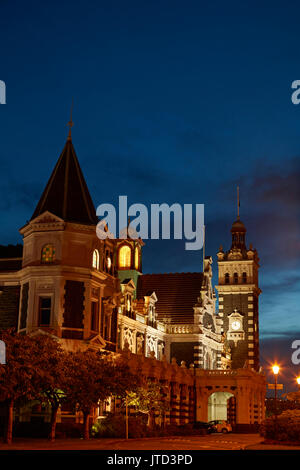 Historic Railway Station at night, Dunedin, South Island, New Zealand Stock Photo