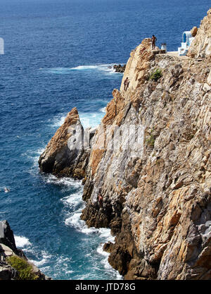 America; Mexico; Guerrero; Acapulco city;  the cliff at the Quebrada; the divers Stock Photo