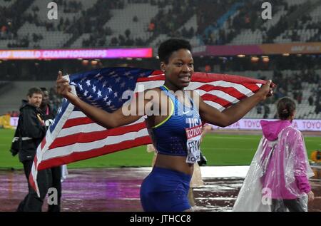 London, UK. 9th August, 2017. Phyllis FRANCIS (USA) celebrates winning with her flag in the womens 400m final. IAAF world athletics championships. London Olympic stadium. Queen Elizabeth Olympic park. Stratford. London. UK. 09/08/2017. Credit: Sport In Pictures/Alamy Live News Stock Photo