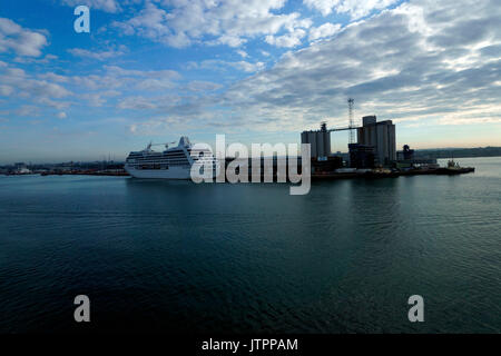 MS NAUTICA (MAJURO)  CRUISE TERMINAL PORT OF SOUTHAMPTON. BERTH 39 - 40 Stock Photo