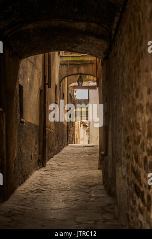 Narrow alleys in the Medieval town of Bevagna in Umbria (Italy). Stock Photo