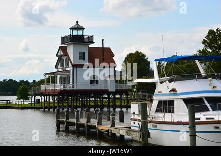 The old Roanoke River Lighthouse relocated to the Albemarle Sound waterfront in Edenton, North Carolina. Stock Photo