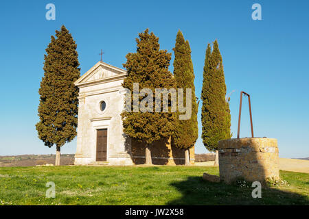 Front view of the Cappella (Chapel) della Madonna di Vitaleta in Val d'Orcia. Italy, 2017. Stock Photo