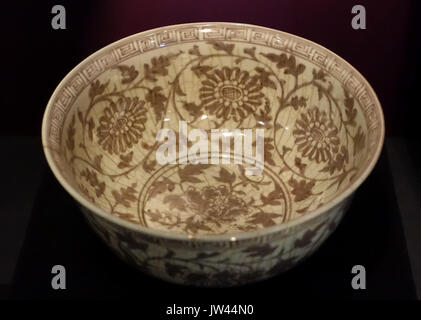 Bowl with floral design in underglaze red, China, Hongwu Period, Ming Dynasty, 1368 1398   Hong Kong Museum of Art   DSC00703 Stock Photo