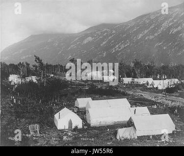 Workers camp during the construction of the Copper River and Northwestern Railway, Tiekel, Alaska, ca 1909 (HEGG 204) Stock Photo