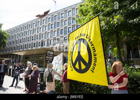 London, UK. 11th Aug, 2017. Campaigners from Stop The War Coalition and the Campaign for Nuclear Disarmament (CND) protest outside the US Embassy against President Donald Trump's recent inflammatory rhetoric regarding the use of nuclear weapons in response to statements made by the North Korean government. The US embassy declined to accept a letter brought by the delegation. Credit: Mark Kerrison/Alamy Live News Stock Photo