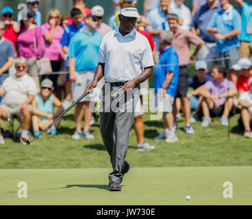 August 10, 2017: Vijay Singh of Fiji reacts after missing his putt on the 13th green during the first round of the 99th PGA Championship at Quail Hollow Club in Charlotte, NC. (Scott Kinser/Cal Sport Media) Stock Photo