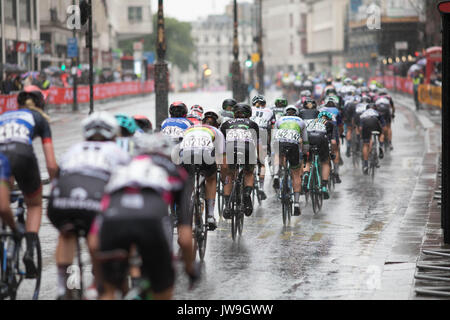 29 July 2017 The Strand London UK Prudential ride the Classique Race the pack of riders going back up the Strand Stock Photo