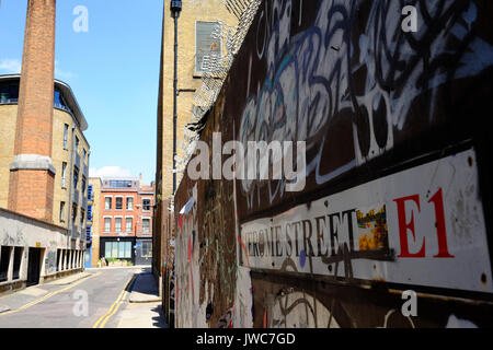 Graffiti on the walls of Jerome Street in London's East End Stock Photo