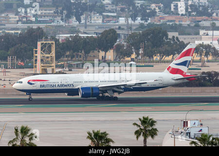 British Airways Boeing 777-236/ER G-YMMU arriving at San Diego International Airport. Stock Photo