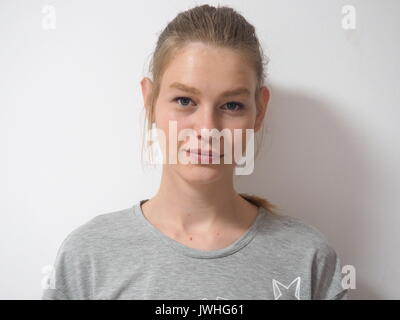 Tel Aviv, Israel. 10th July, 2017. Israeli model Sofia Mechetner pictured in the house where she and her family live in Cholon, a suburb of Tel Aviv, Israel, 10 July 2017. Mechetner started her carreer in 2015 during the Paris Fashion Week on Dior's catwalk. The then-14 year old created a small scandal as she wore an almost see-through tunic. Photo: Stefanie Järkel/dpa/Alamy Live News Stock Photo